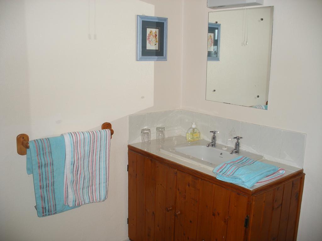 Doolin Cottage Accommodation Room photo